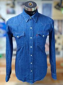 kemeja levis