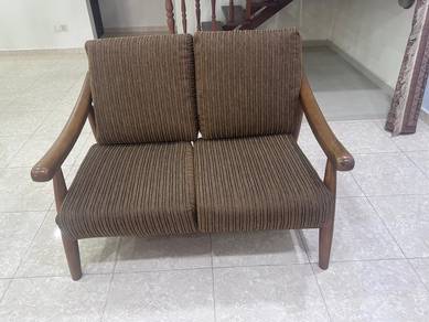 Second Hand Sofa Set (3+2 Seater) - Good Condition