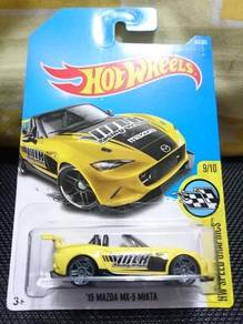 Hotwheels '15 Mazda MX-5 MX5 Miata not Tomica