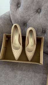 Sembonia Shoes