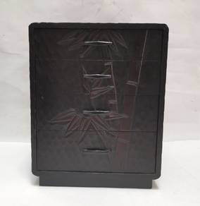 Japanese Lacquered Kamakurabori Wooden Sewing Box