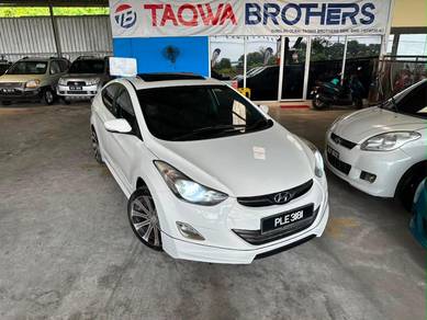 Hyundai Elantra PREMIUM in Senai, JHR