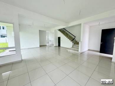 Semi-Detached House For Sale in Setia Alam,SGR