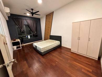Condominium For Sale in The Vyne