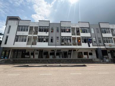 Shop lot For Sale in Gelang Patah,JHR