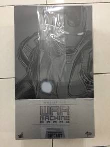 Hot Toys Iron Man 3 1/6 War Machine