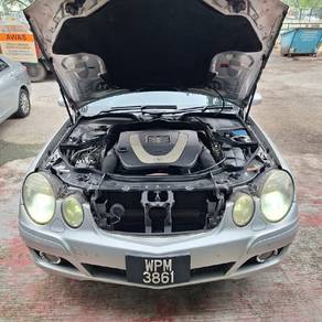 Mercedes Benz E250 250 in Subang Perdana, SGR