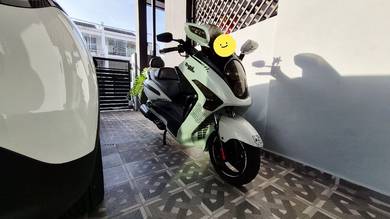 Sym VTS 200