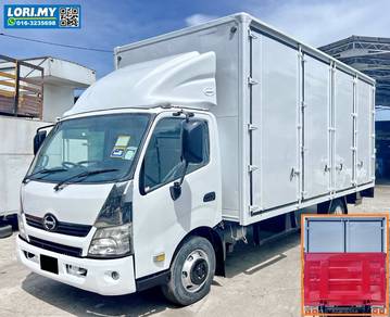 2020 Hino XZU710 ubs Box 18kaki Tail Lift