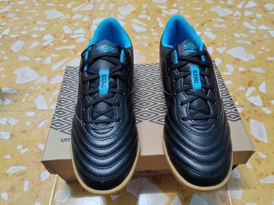 ITEM BARU_Kasut Sukan UMBRO size 41