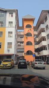 Flat For Sale in Taman Dahlia (Bandar Baru Salak Tinggi)