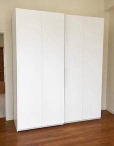 PRICE REDUCED | IKEA PAX/HASVIK Sliding Wardrobe