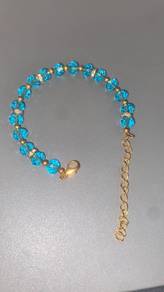 Hand beaded bracelt with special black gift box