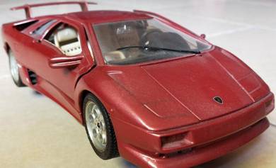 Dy Bburago 1990 Lamborghini Diablo 1/18 Scale Mod