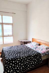 Service Residence For Rent in Maytower