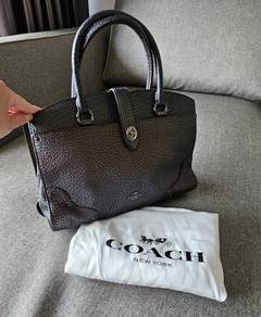 Coach handbag (like new)