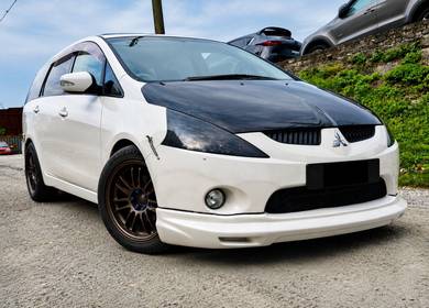 Mitsubishi Grandis in Sungai Besi, KUL