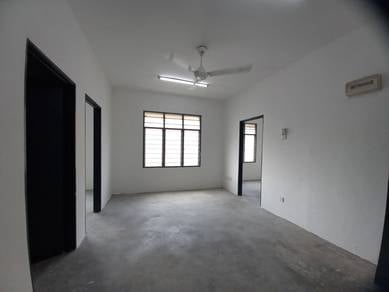 Apartment For Rent in Pangsapuri Seri Angsana