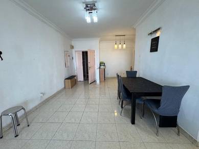 Condominium For Rent in Koi Tropika