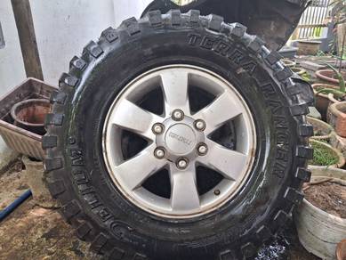 Tayar Lipan Off Road dan Rim original Isuzu