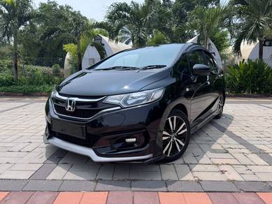 Honda Jazz E in Bayan Lepas, PNG