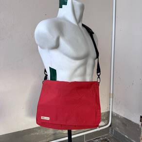Lihit Lab Smart Fit carrying pouch sling bag
