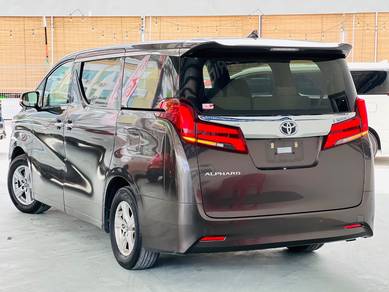 Toyota Alphard X in Bagan Ajam, PNG