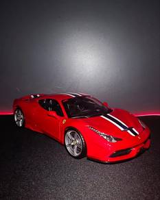 1/18 BURAGO Ferrari 458 Speciale