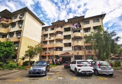 Apartment For Sale in Palm Terrace