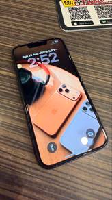 Selling IPhone 13 256gb