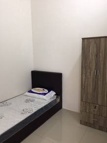 Room in Seri Kembangan, SGR