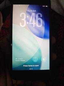 iphone SE 3 light used for sale