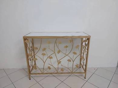 Meja Hiasan