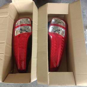 Myvi lampu belakang dan spoiler desk boot