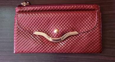 Black and Red Purse with Handle