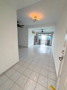 Condominium For Sale in Vistaria Condominium