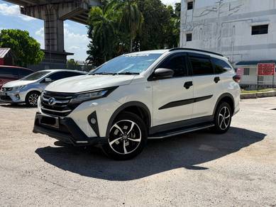 Perodua Aruz AV in Bandar Puteri Puchong, SGR