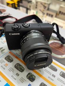Canon M200