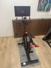 YESOUL Smart Spin Bike with Large Screen + Weights