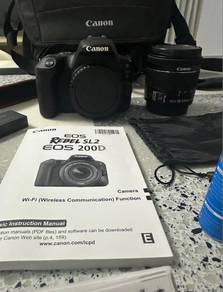 Canon EOS 200 D