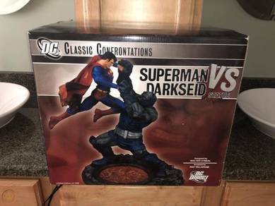 Superman Versus VS Darkseid Statue