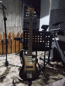 bass custom 