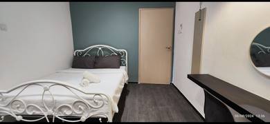 Room in Jelutong, PNG
