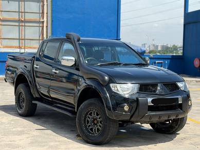 2010 Mitsubishi Triton