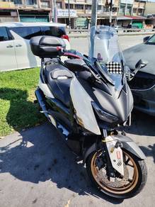 Yamaha XMAX