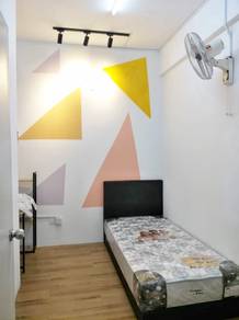 Room in Shah Alam, SGR