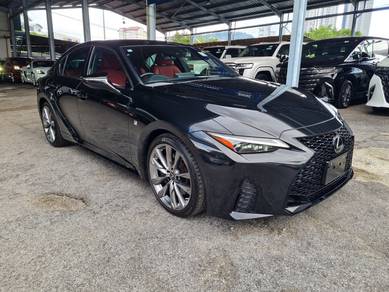 Lexus IS 300 F-SPORT in Cheras, KUL
