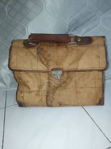 Alviero Martini Map Bag 🇮🇹
