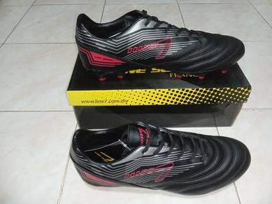 ITEM BARU_Kasut Bola Soccer Shoes LINE 7 BlackRed