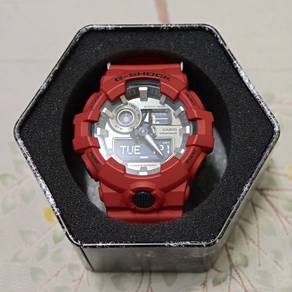 G-SHOCK GA-700SK-1ADR|Original Red Strap|8.5/10